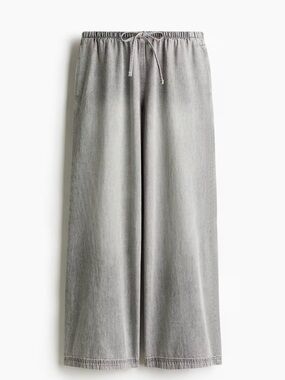 H&M Wide Leg Flare Jeans in Light Gray